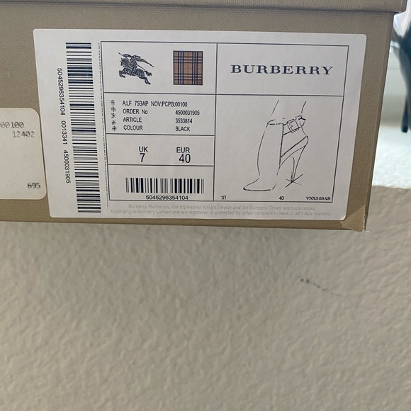 Burberry Ankle Patent booties - Picture 6 of 8